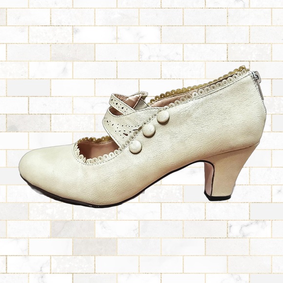 Shoes - Tan Vintage Style Dance Heels